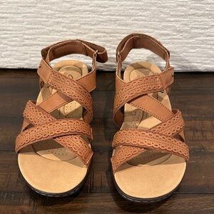 Clarks Women's Brown Strappy Sandals NIB
